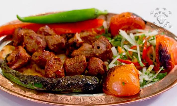 Kadir Usta Kebap&Döner Salonu
