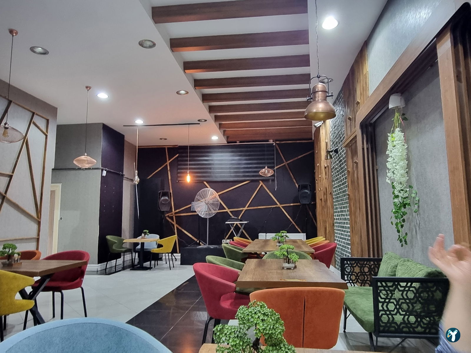Tasty Land (Masihanim Restaurant رستوران ایرانی مسی خانم )