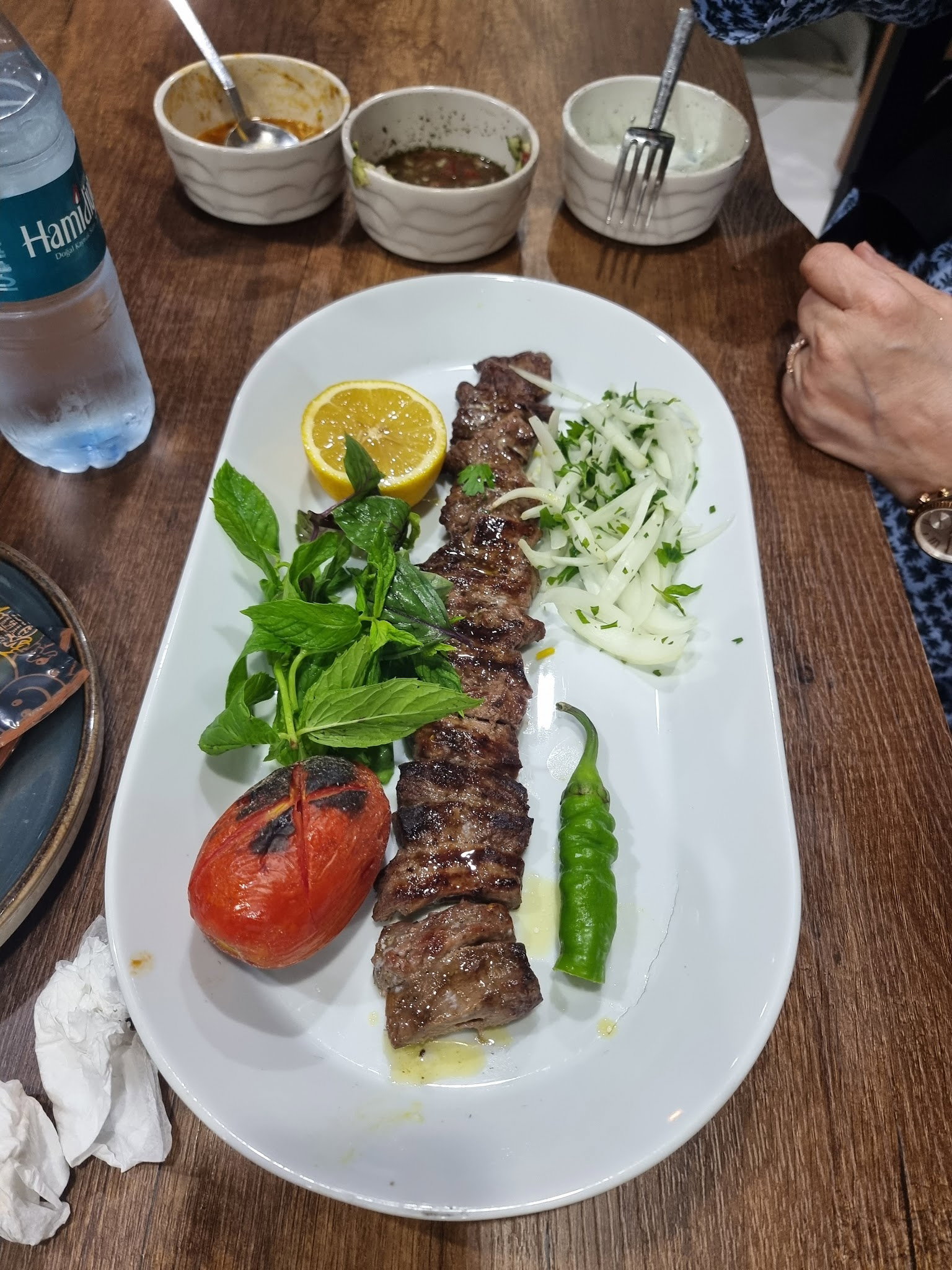 Tasty Land (Masihanim Restaurant رستوران ایرانی مسی خانم )