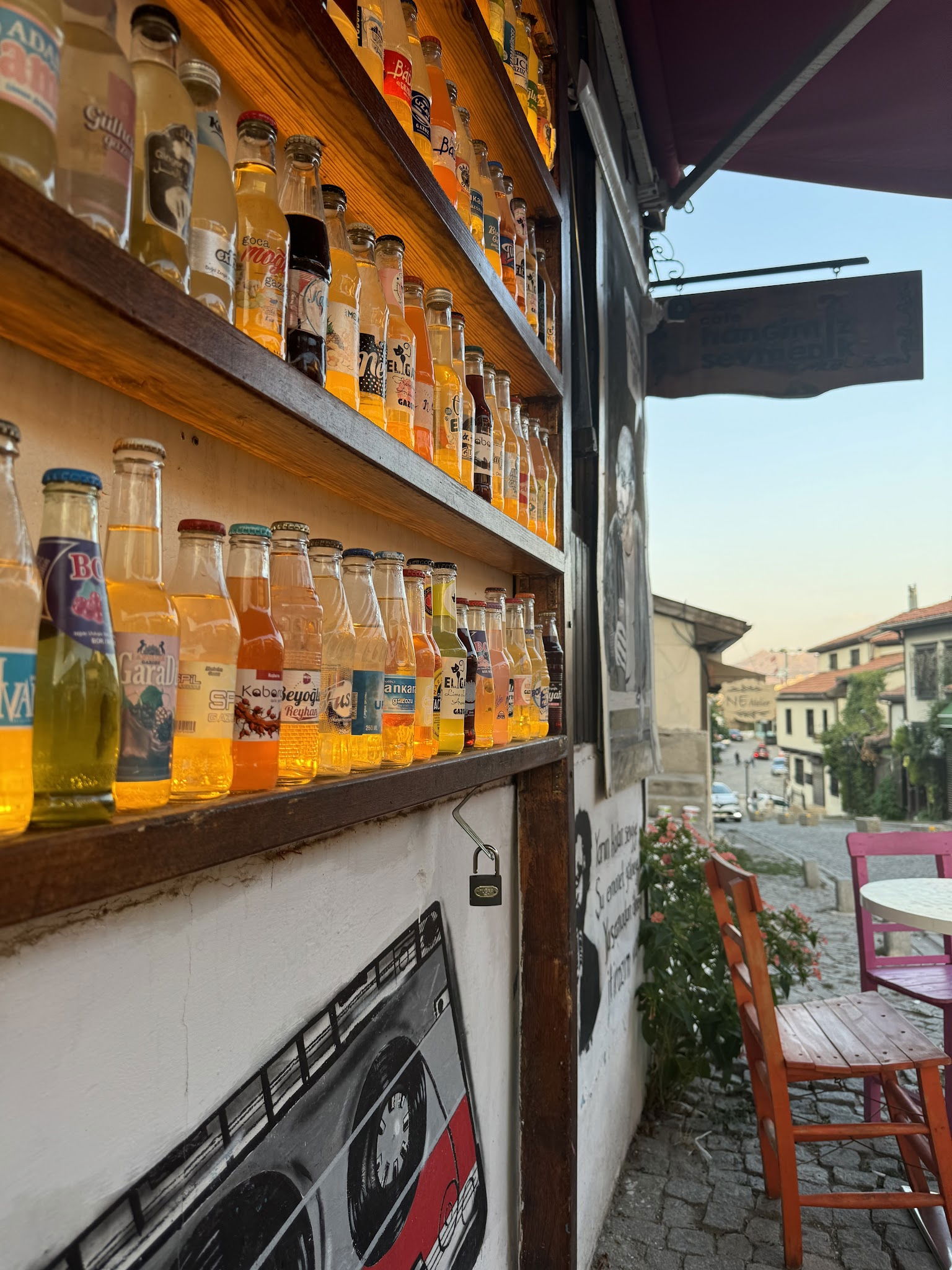 Hangimiz Sevmedik Cafe