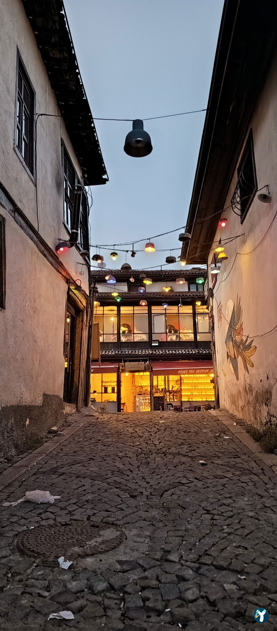 Hangimiz Sevmedik Cafe