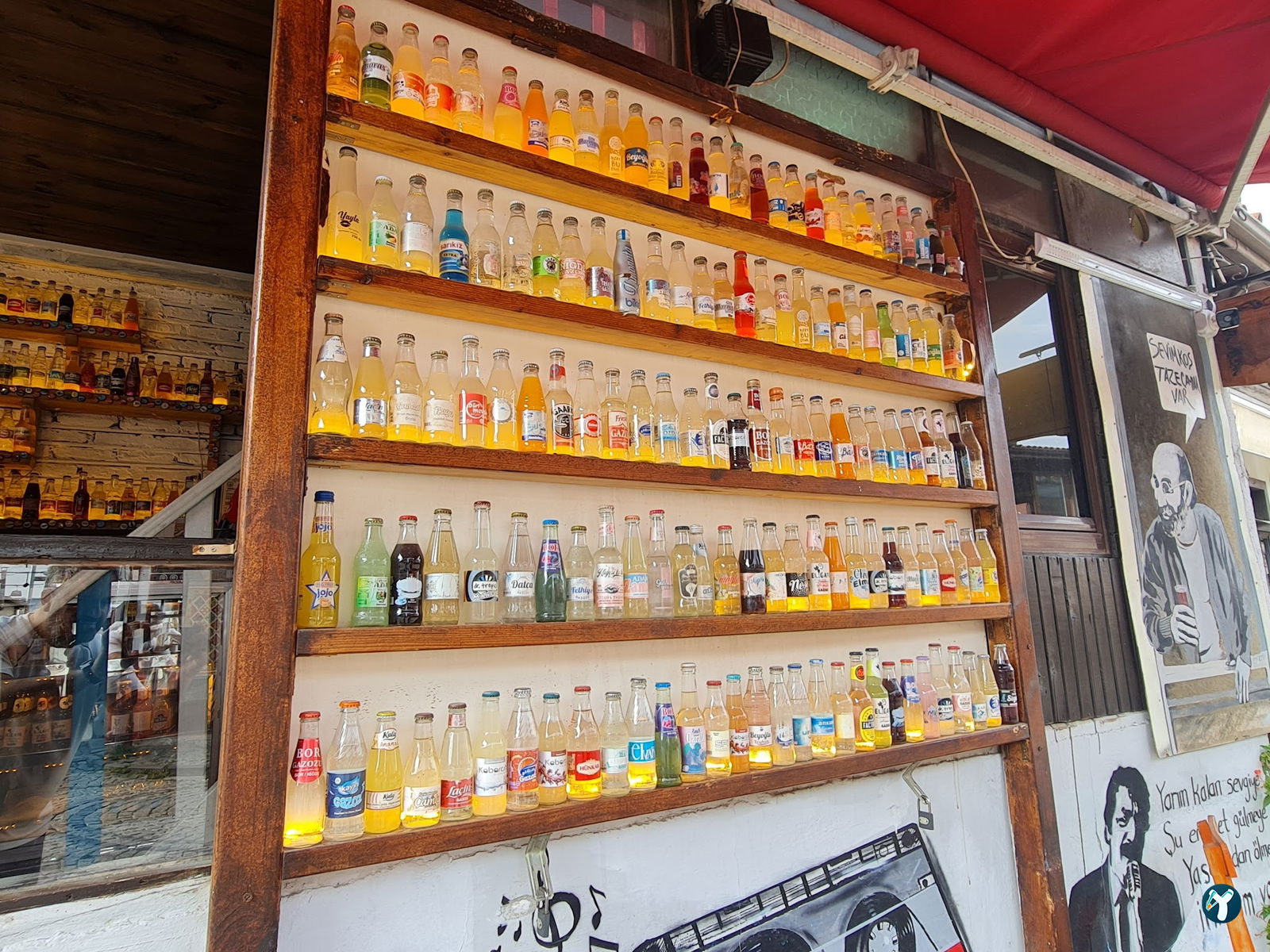 Hangimiz Sevmedik Cafe