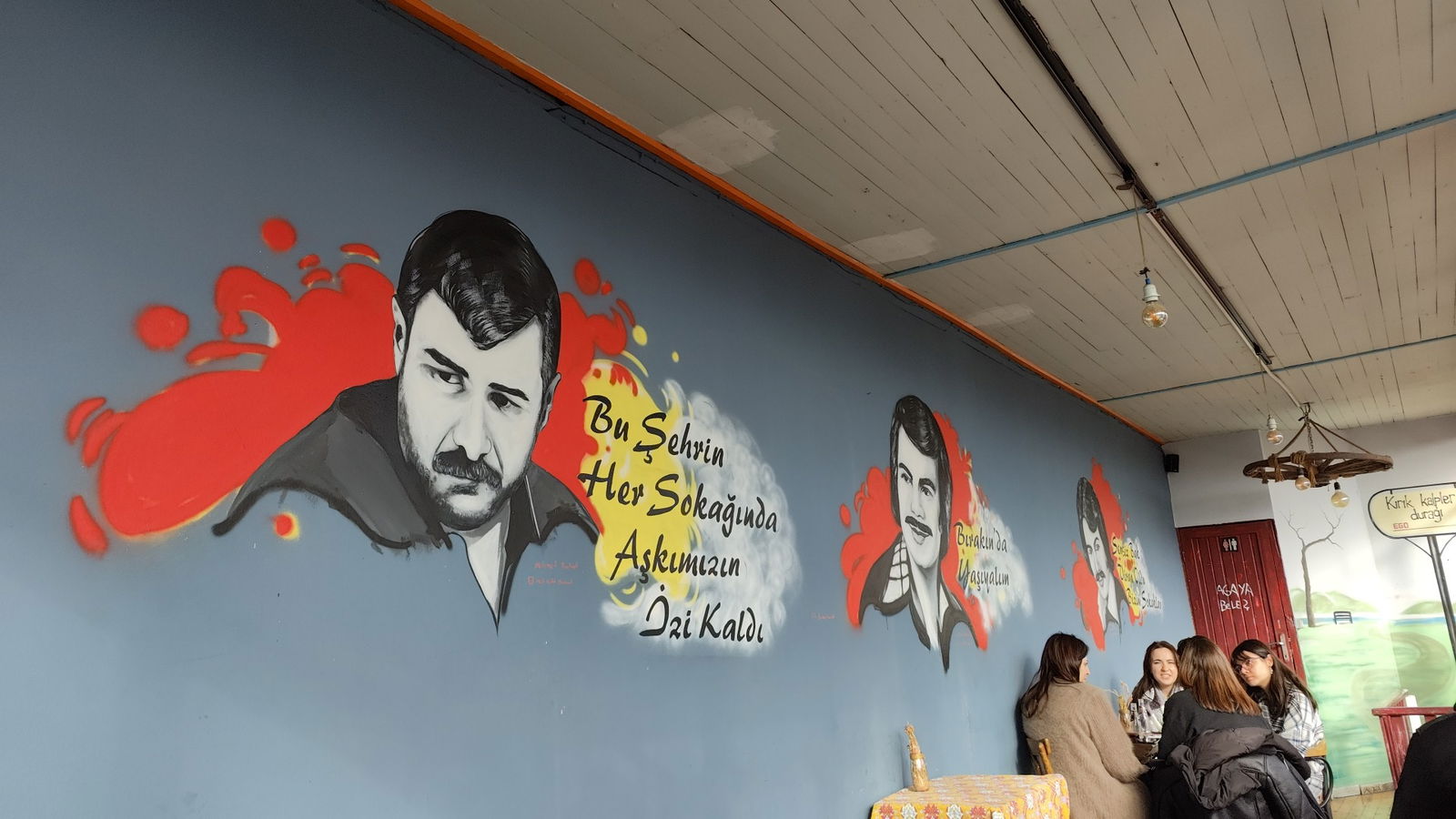 Hangimiz Sevmedik Cafe