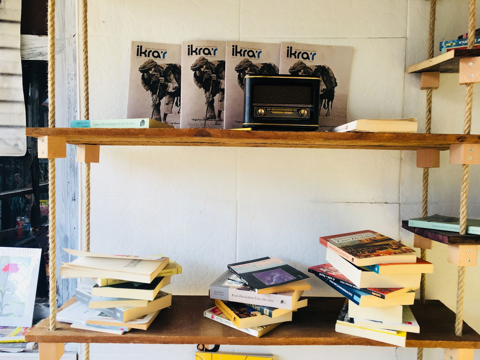 Hangimiz Sevmedik Cafe