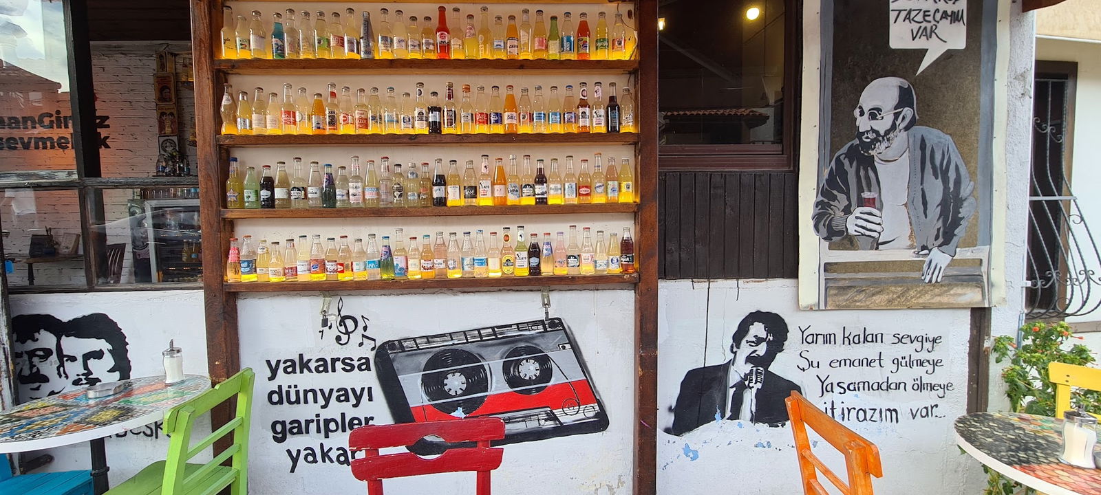 Hangimiz Sevmedik Cafe