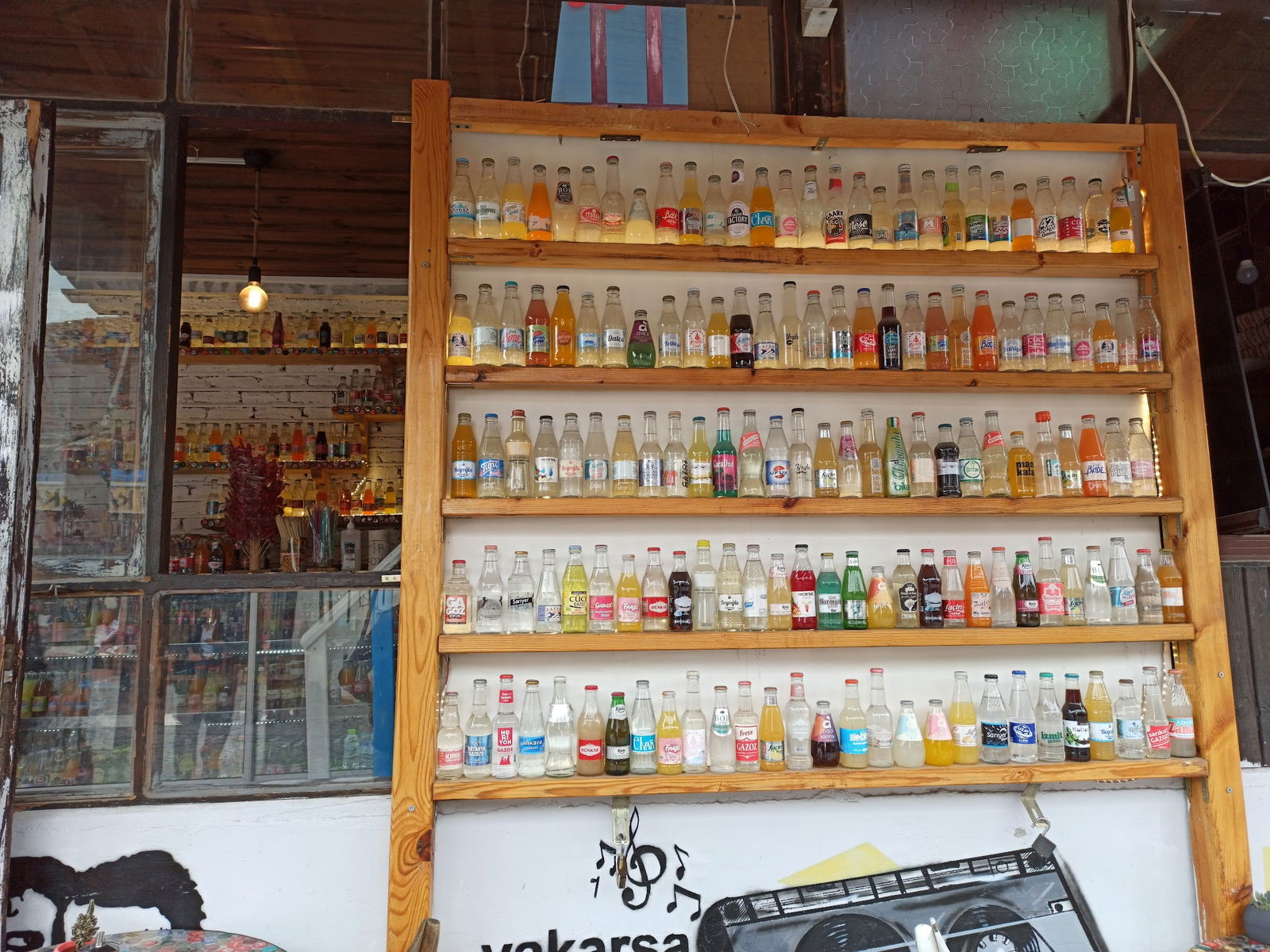 Hangimiz Sevmedik Cafe