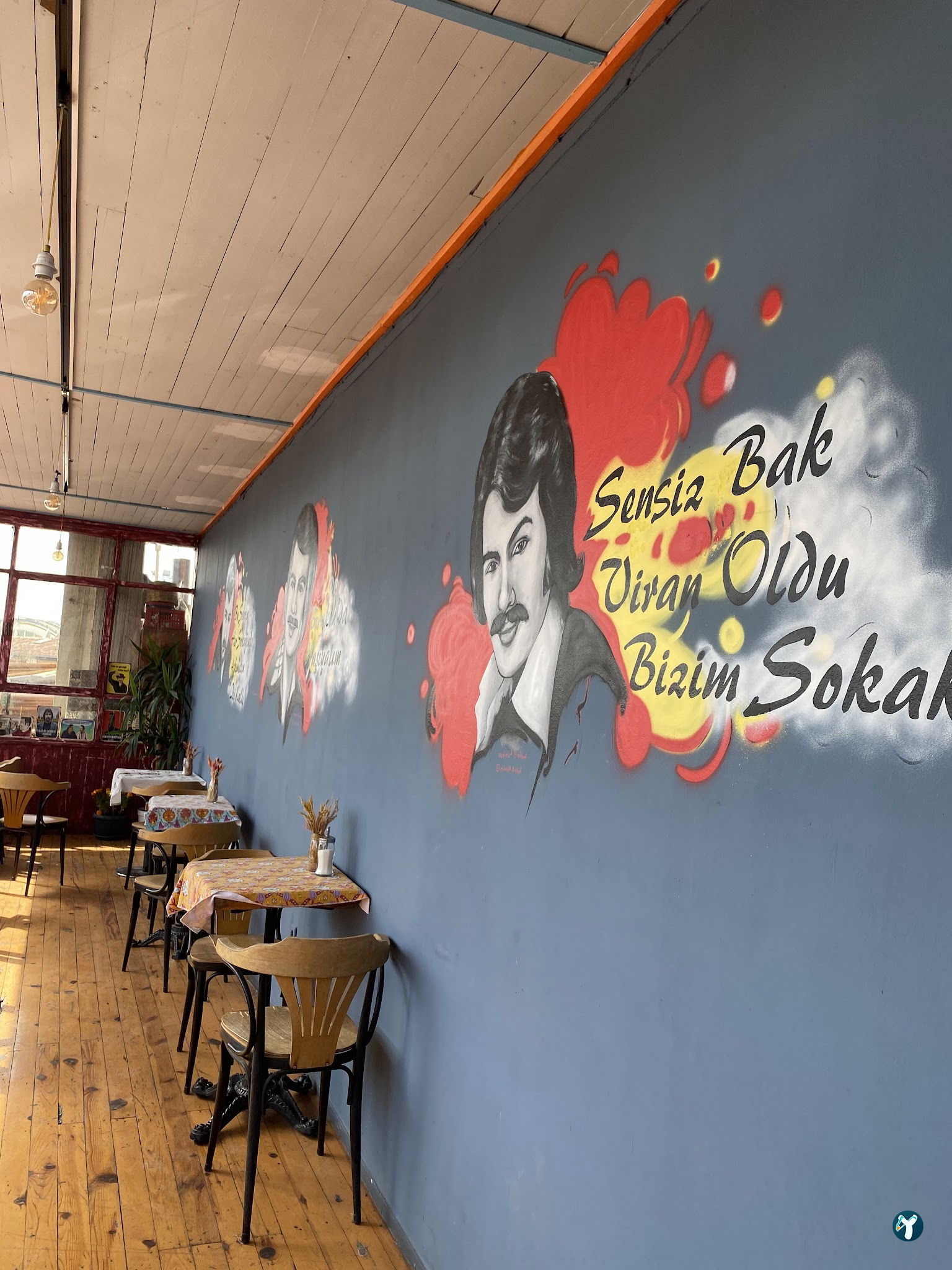 Hangimiz Sevmedik Cafe