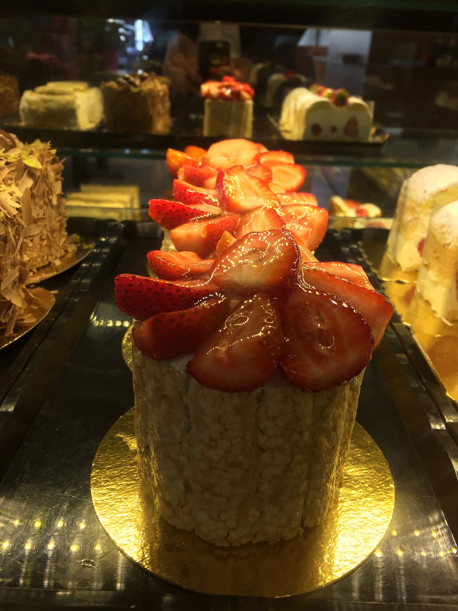 Maya Pastanesi Yenimahalle