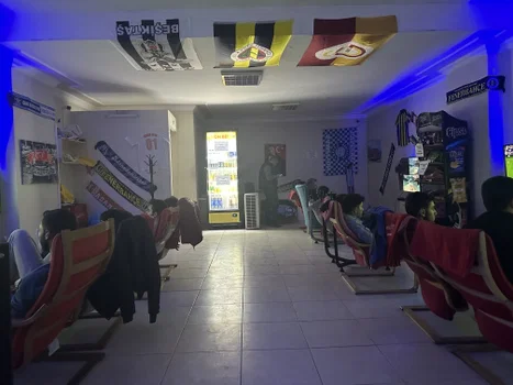 Maraton Playstation Cafe resimleri