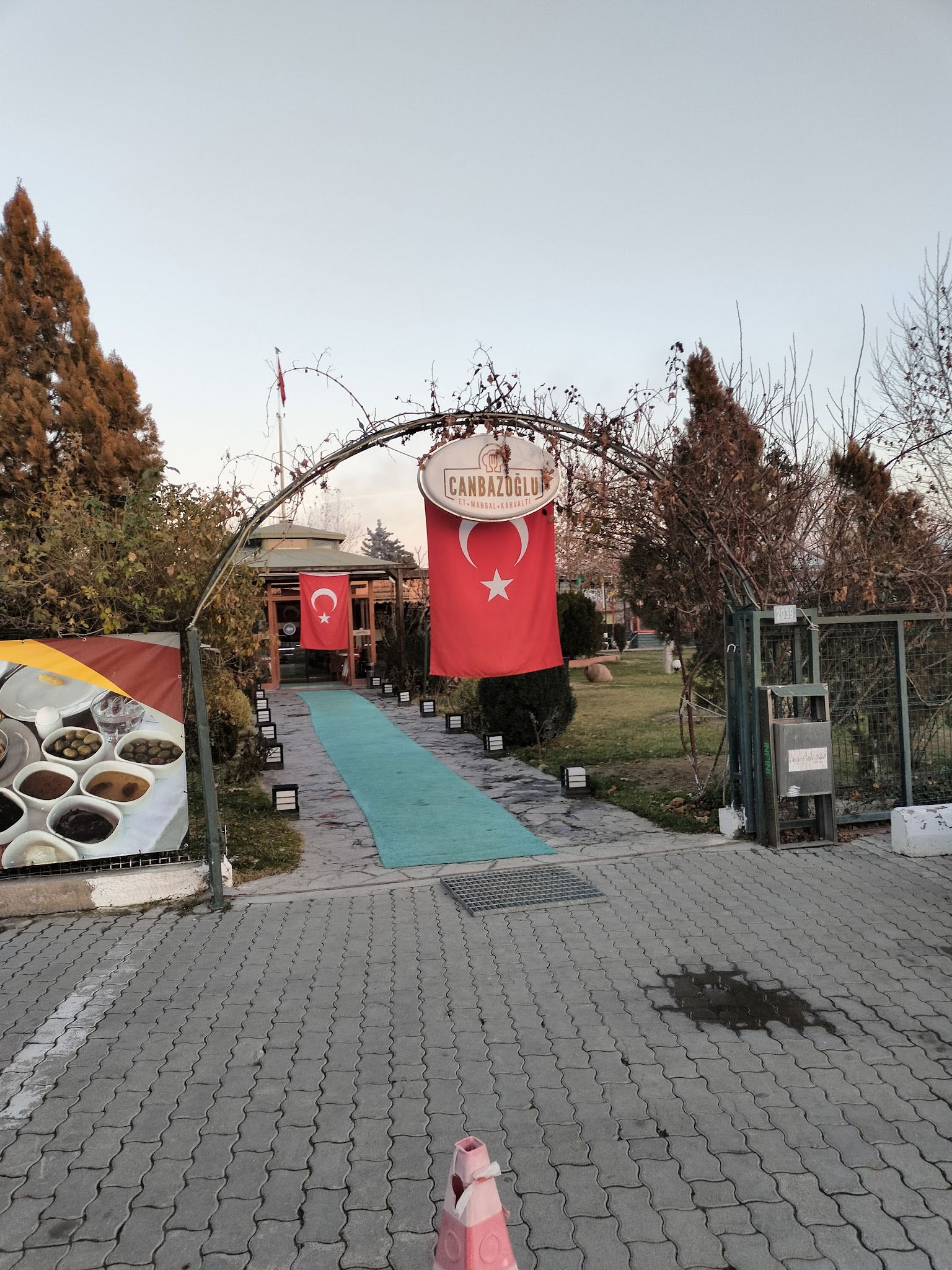 Canbazoğlu Et Mangal Kahvaltı