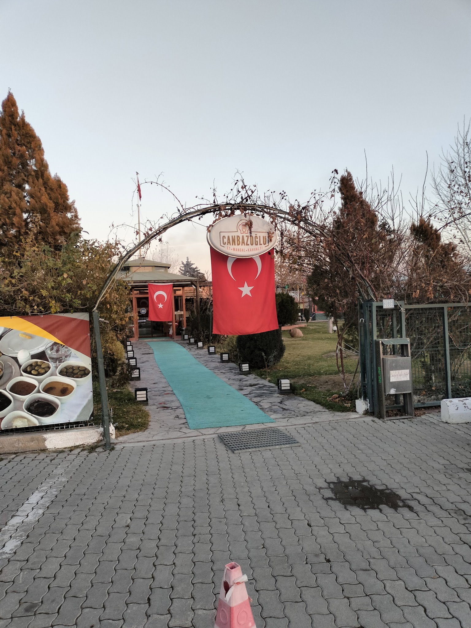 Canbazoğlu Et Mangal Kahvaltı