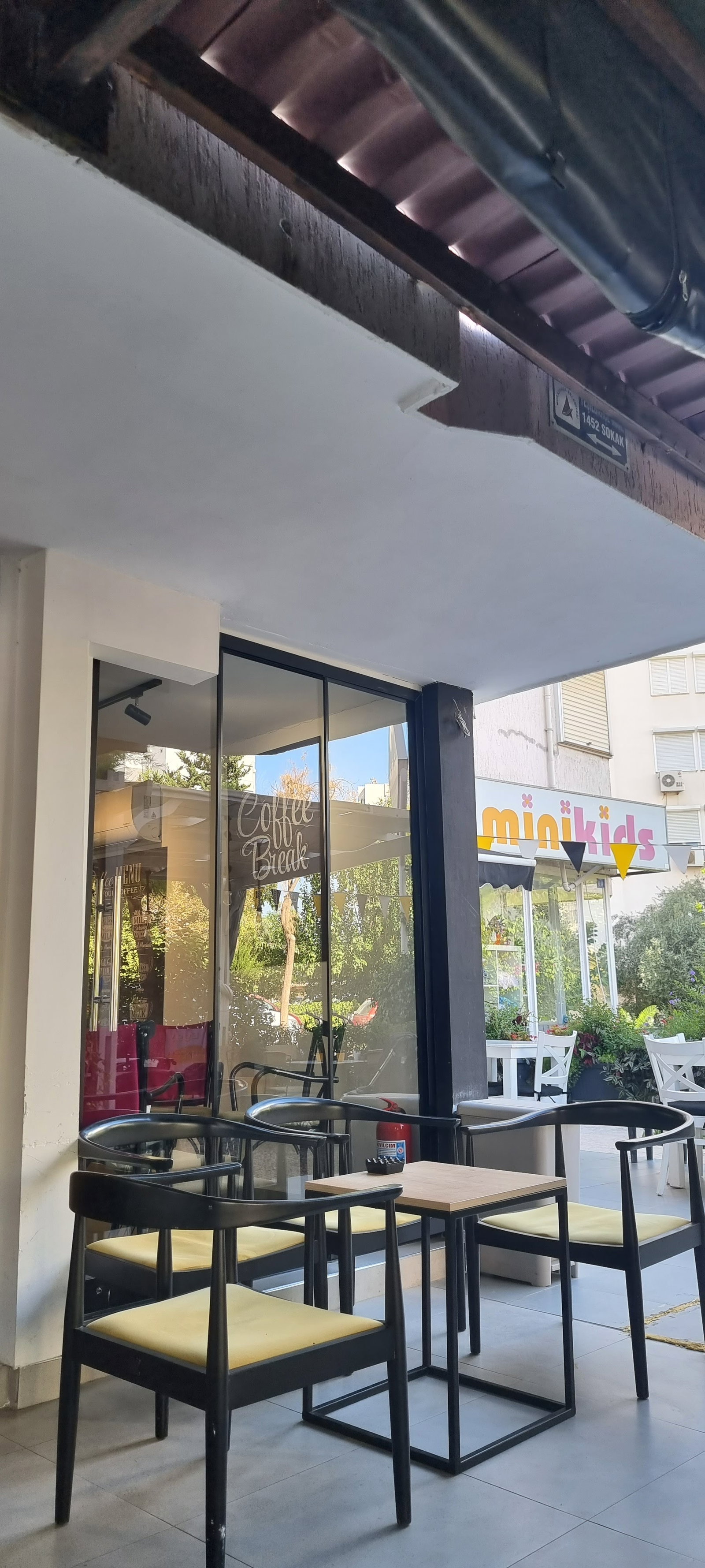 Cafe Eon