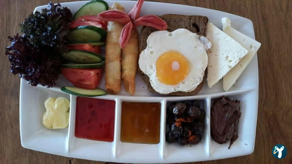 Lost Cafe & Restaurant