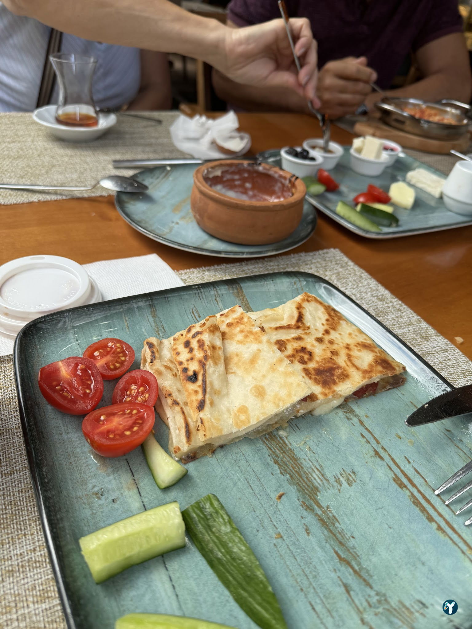 Mirandus Cafe & Restaurant