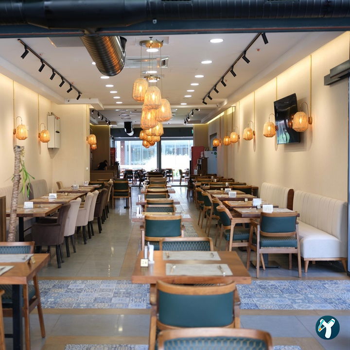 Mirandus Cafe & Restaurant