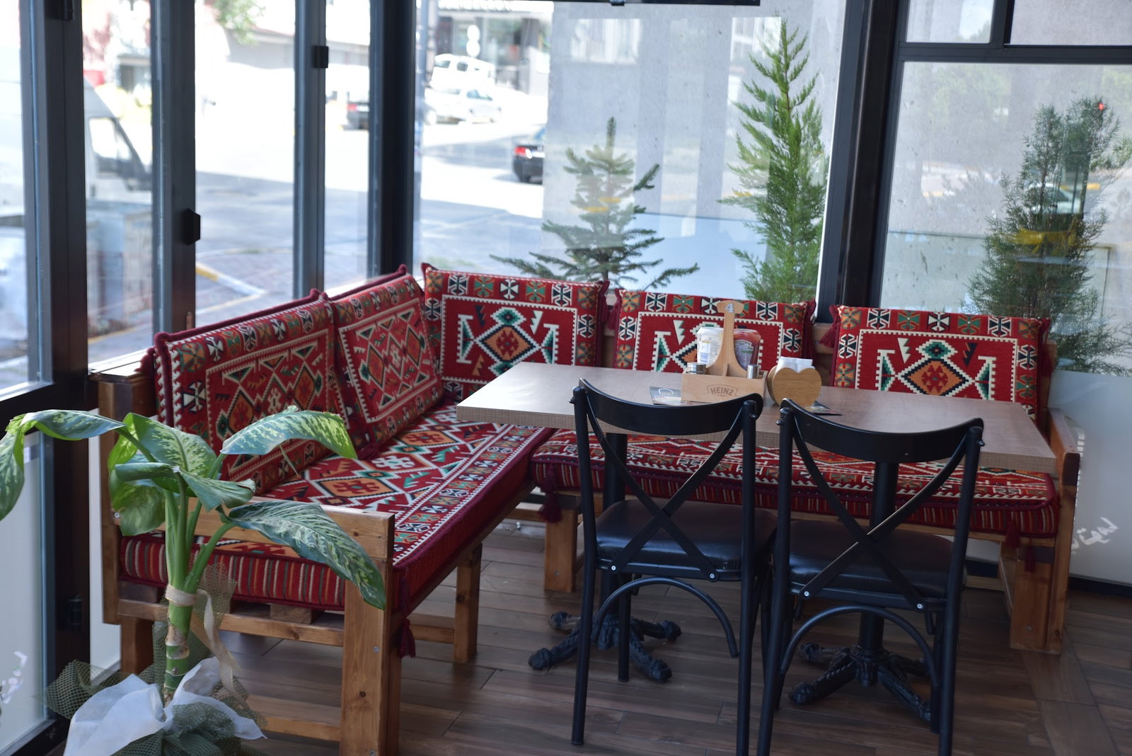 Bab Touma Restaurant