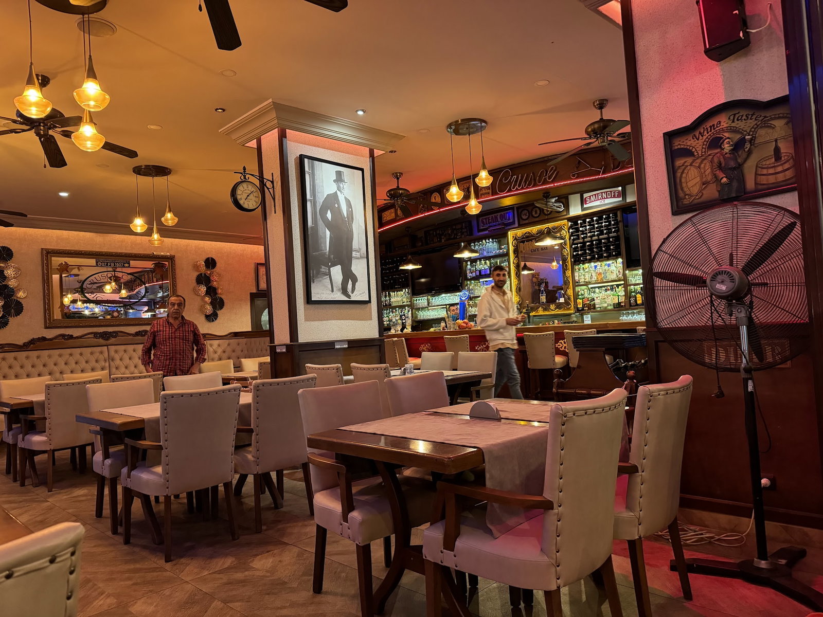 Crusoe Restaurant Cafe Bar