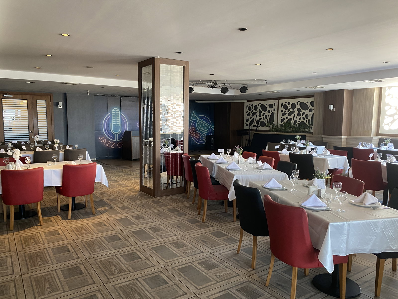Golden Chef Cafe Restaurant