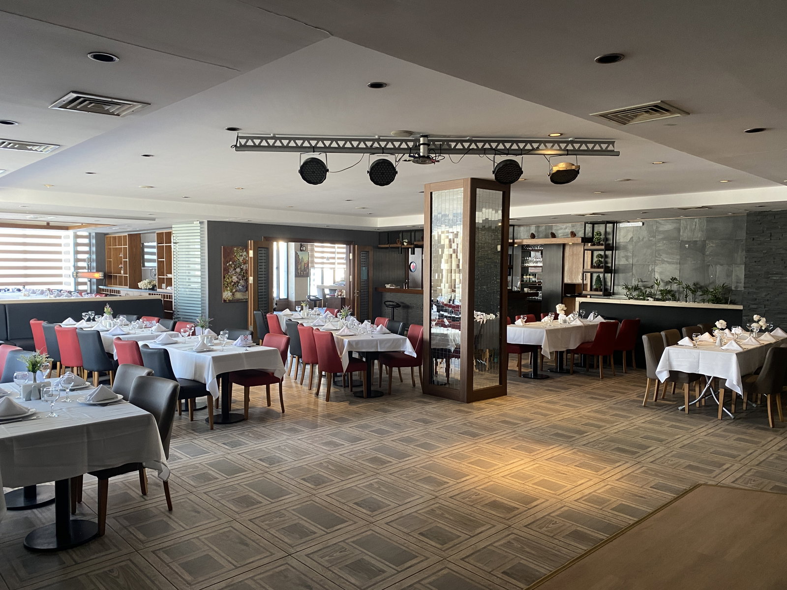 Golden Chef Cafe Restaurant