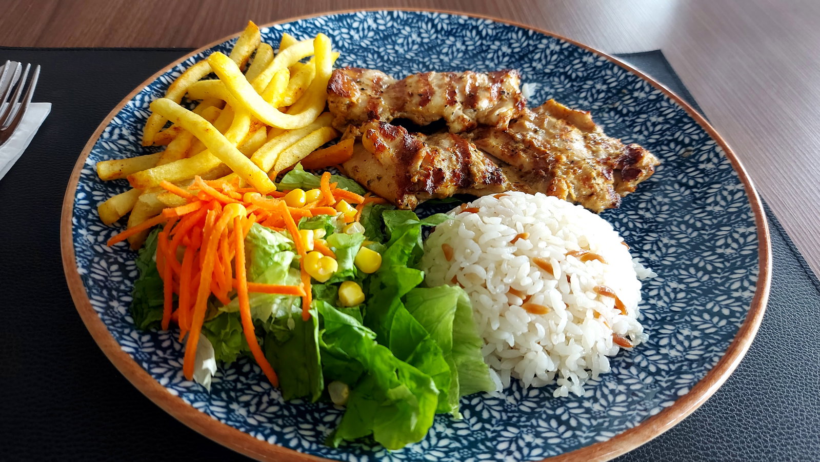 Golden Chef Cafe Restaurant