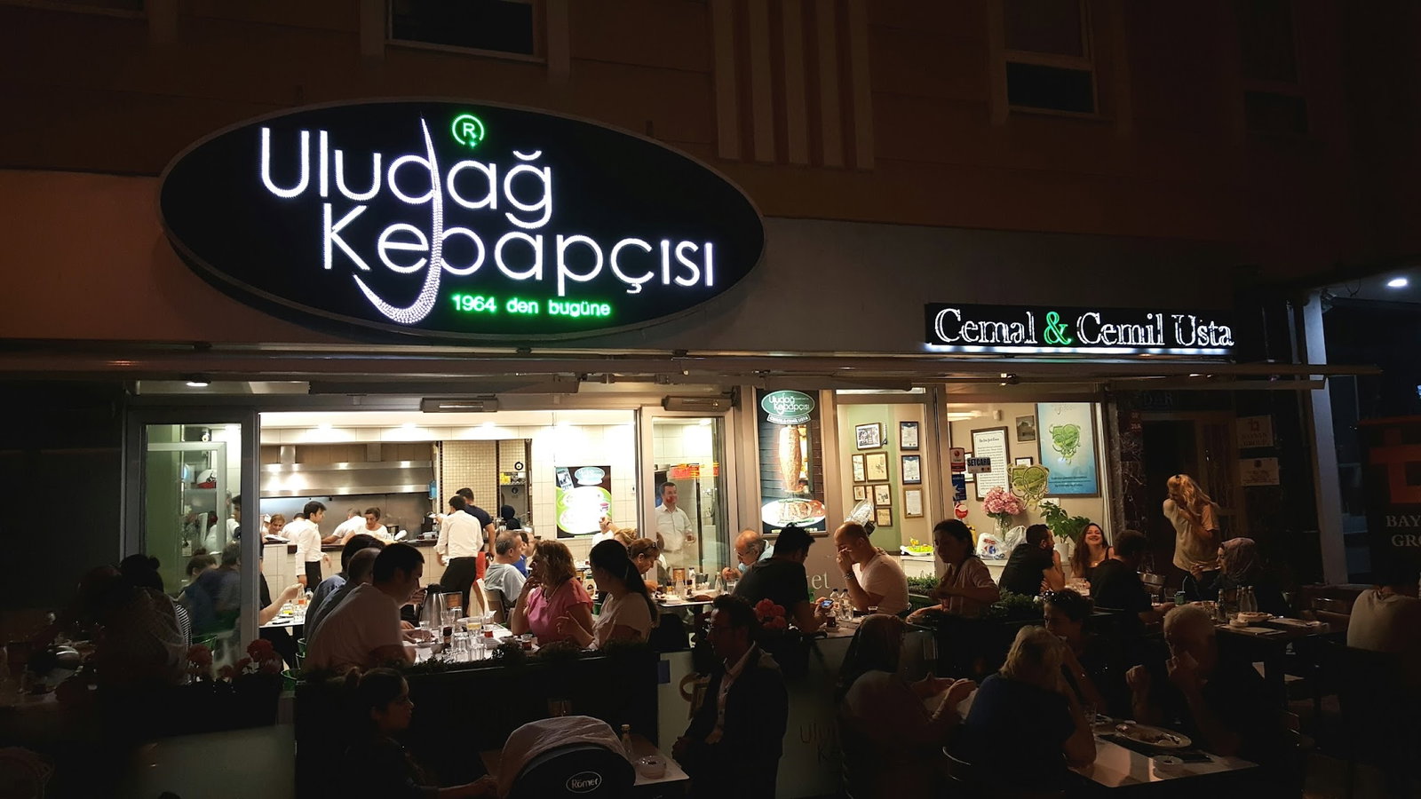 Uludağ Kebapçısı Cemal & Cemil Usta Ataşehir Şubesi