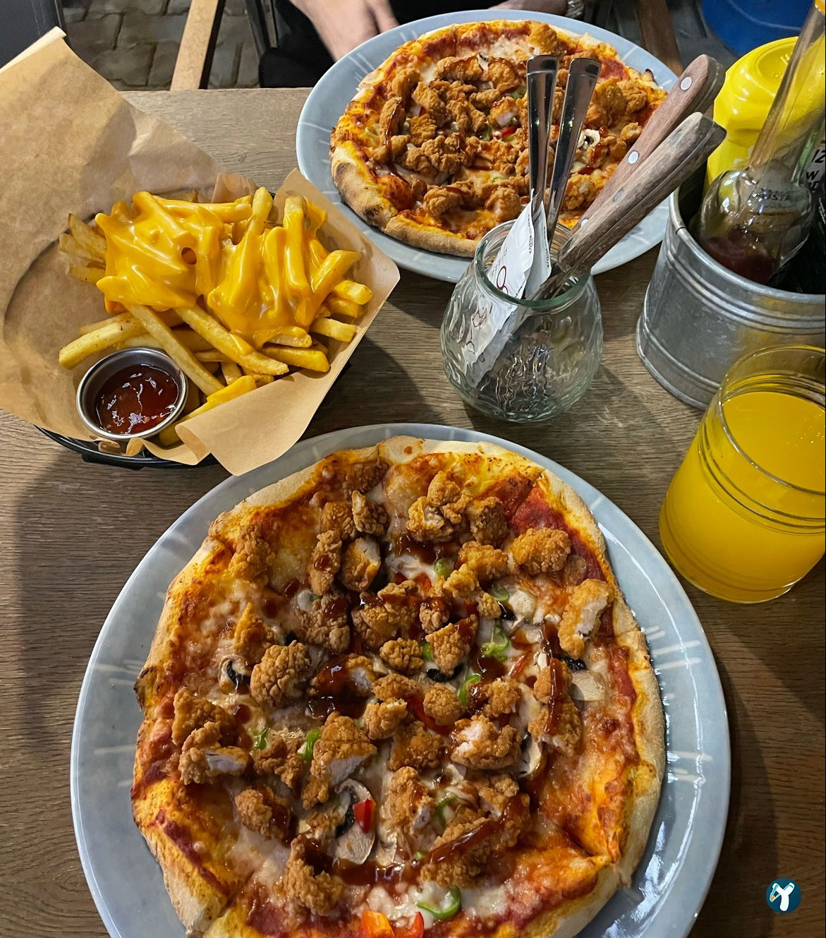 Ocho Pi̇zza