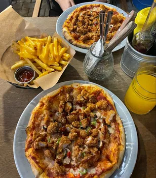 Ocho Pi̇zza resimleri
