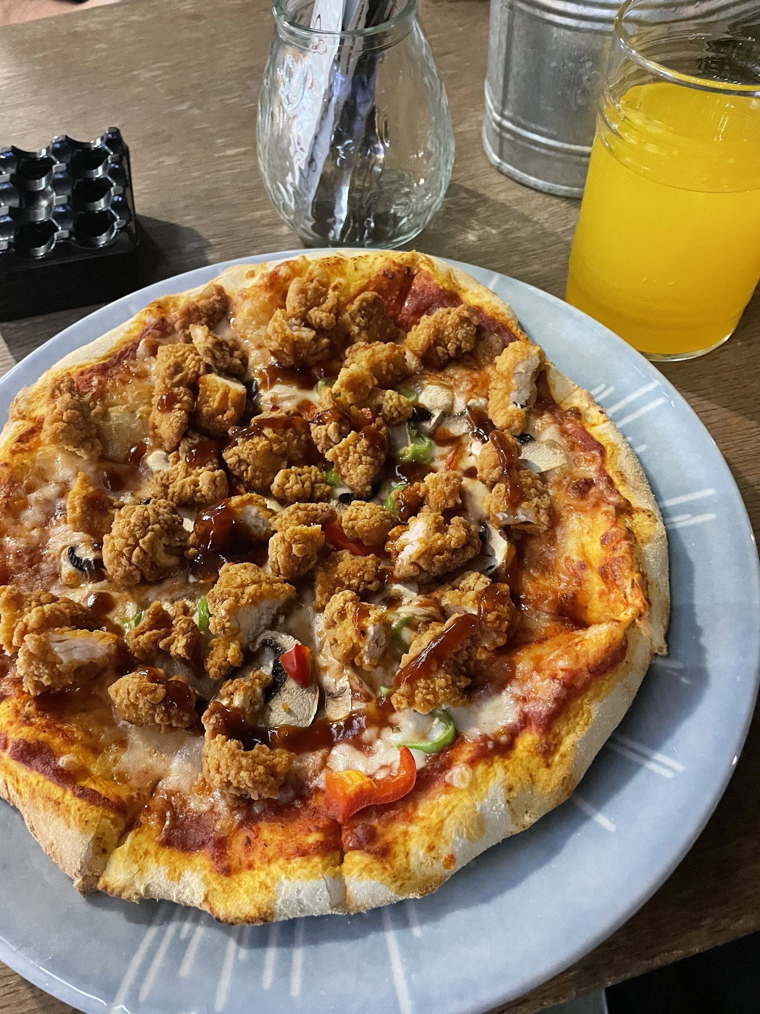 Ocho Pi̇zza