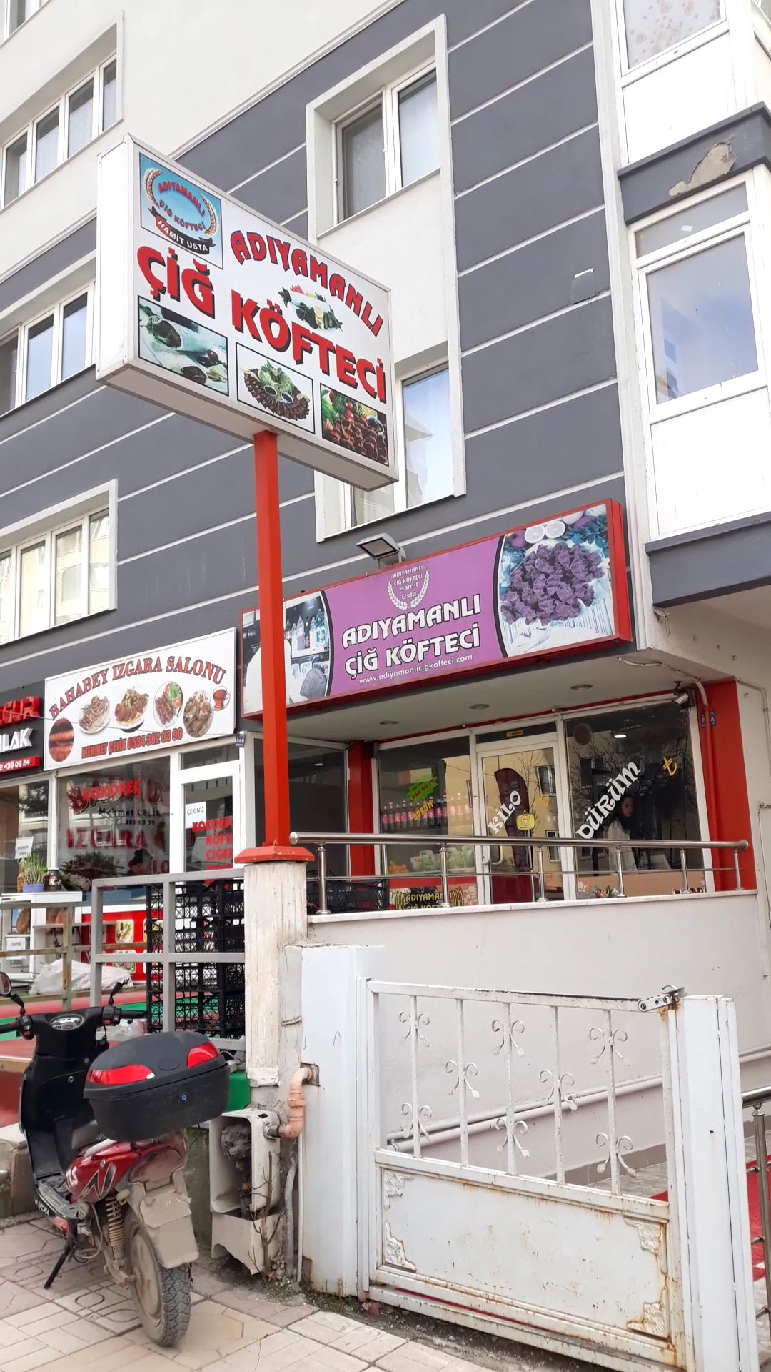 Adıyamanlı Çiğköfteci Hamit Usta