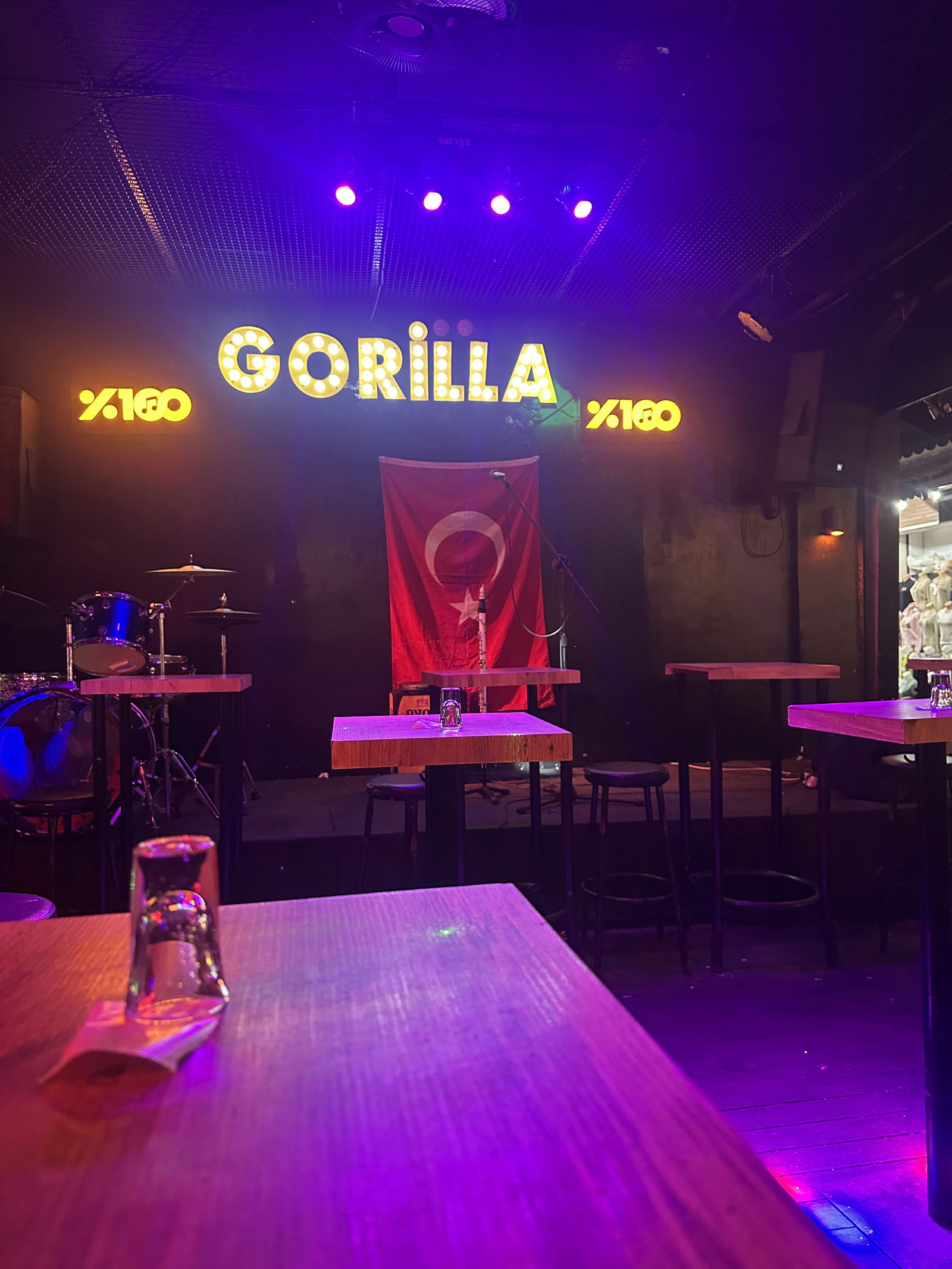 Gorilla Pub