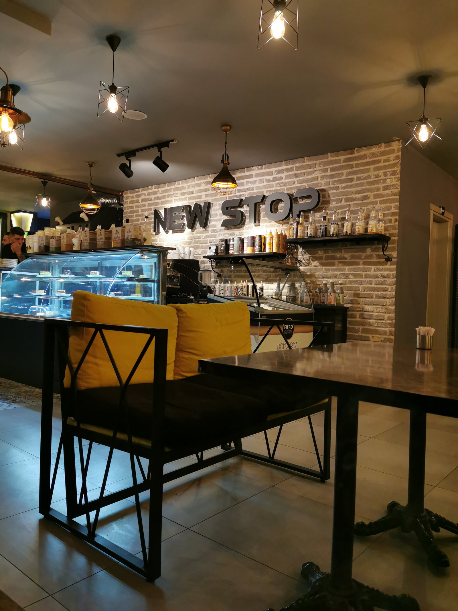 New Stop Cafe & Restuarant
