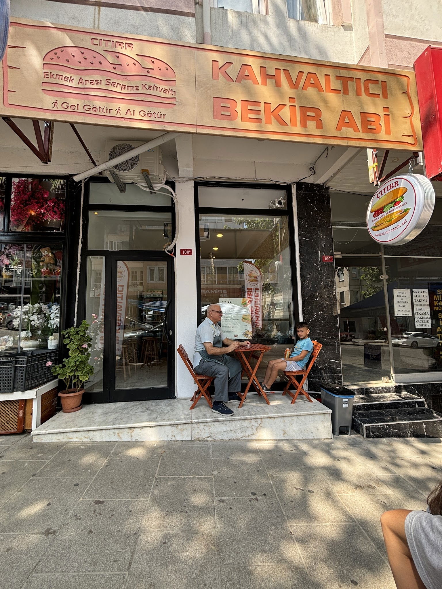 Kahvaltıcı Bekir Abi