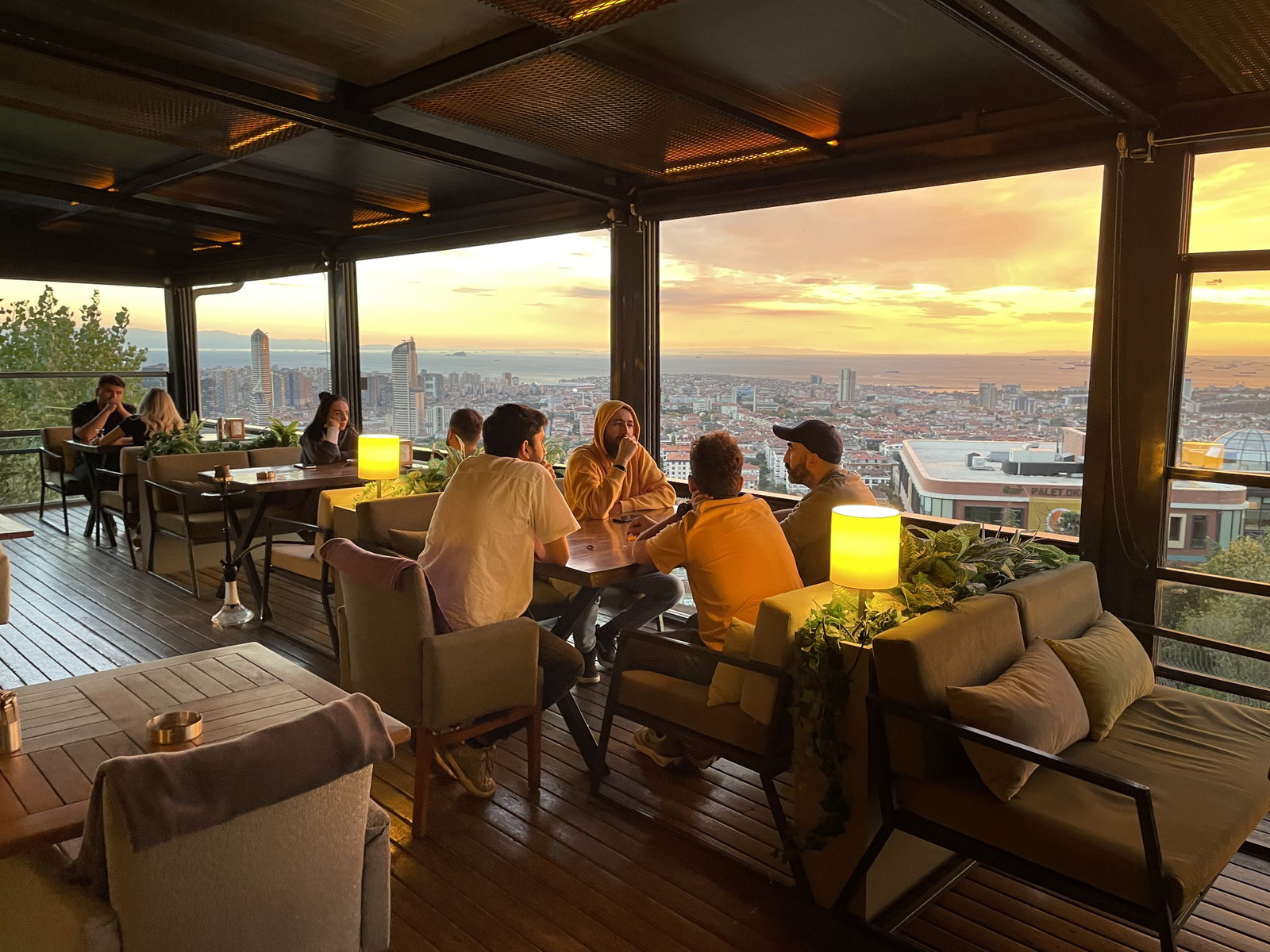Mashhad İStanbul Cafe & Lounge