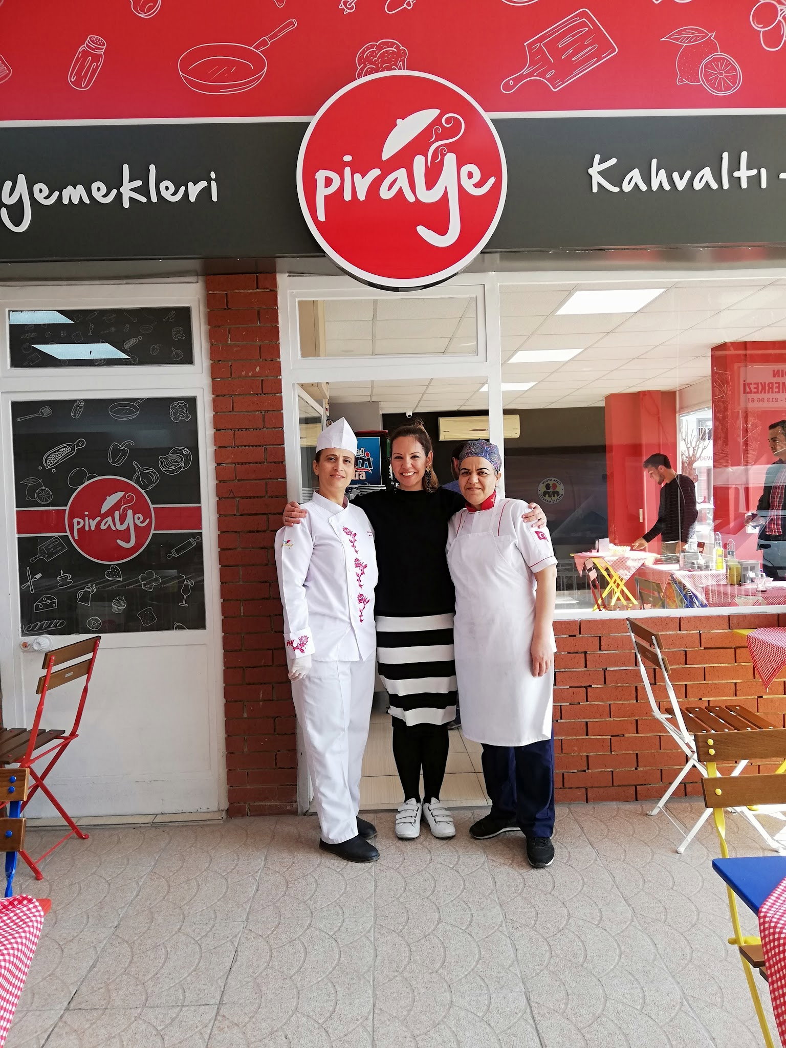 Piraye Aperatif Ve Ev Yemekleri
