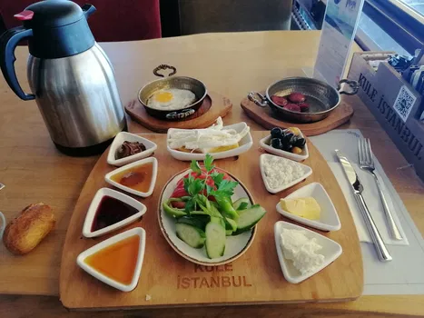 Kule İstanbul Cafe resimleri