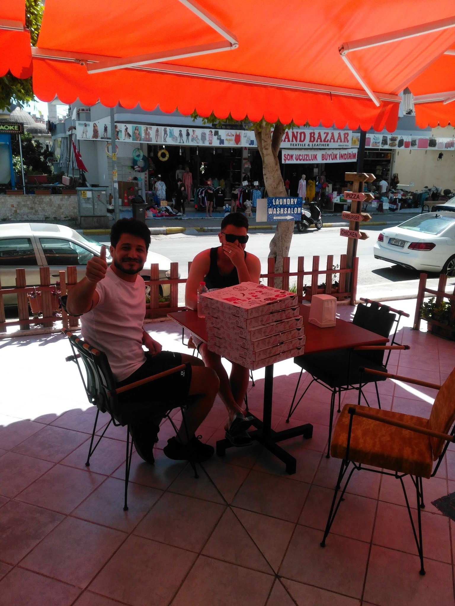 Pi̇zza Cafe 42