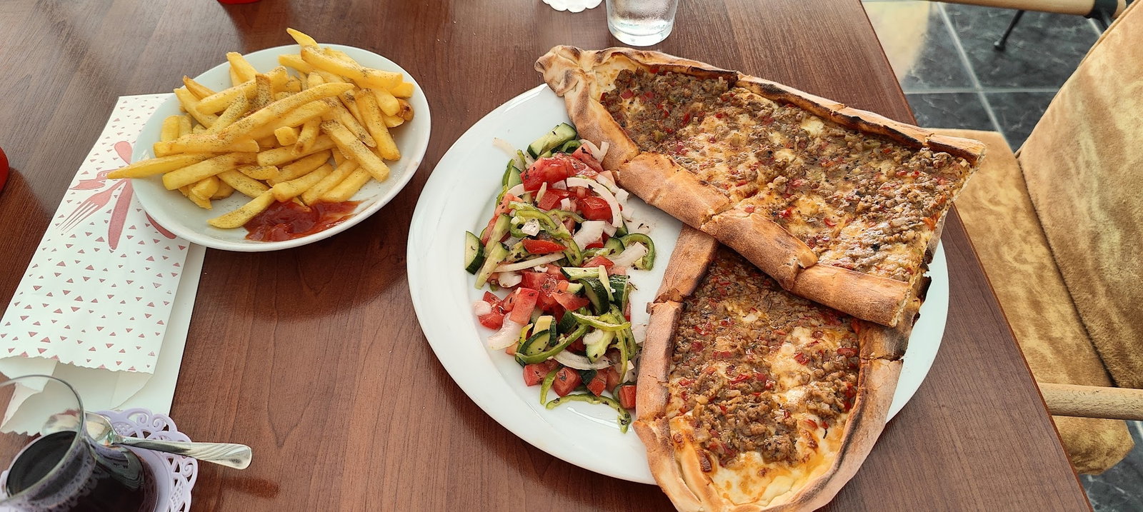 Pi̇zza Cafe 42