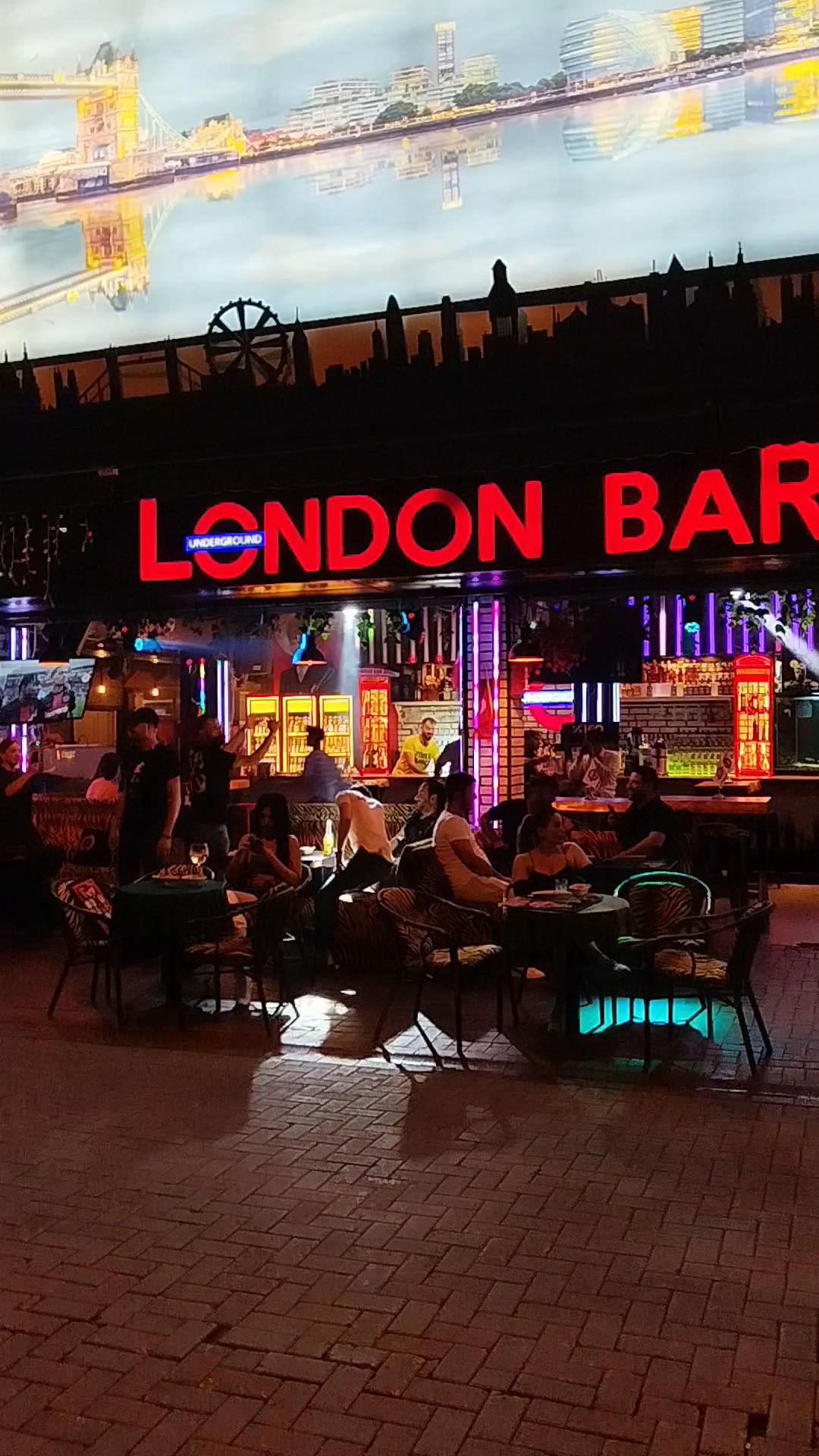 London Bar