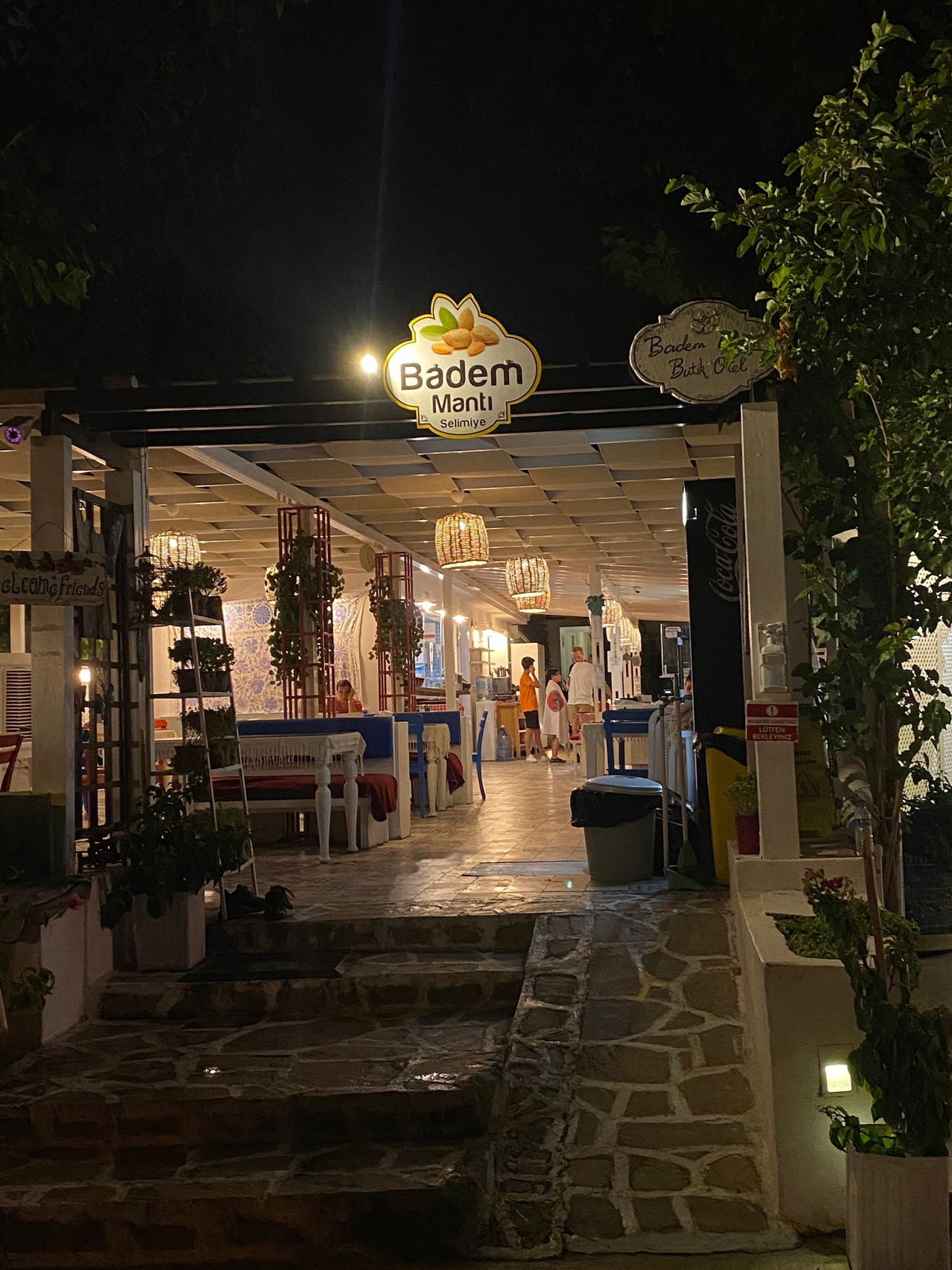 Badem Mantı