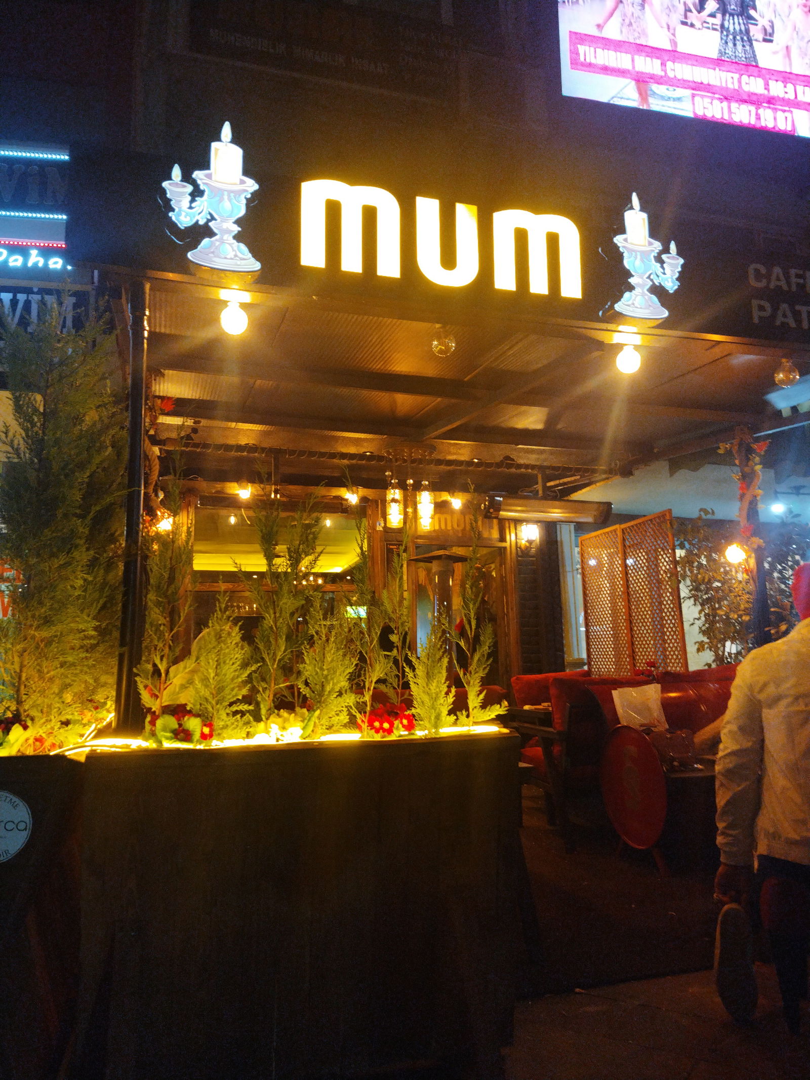 Mum Cafe Patisserie