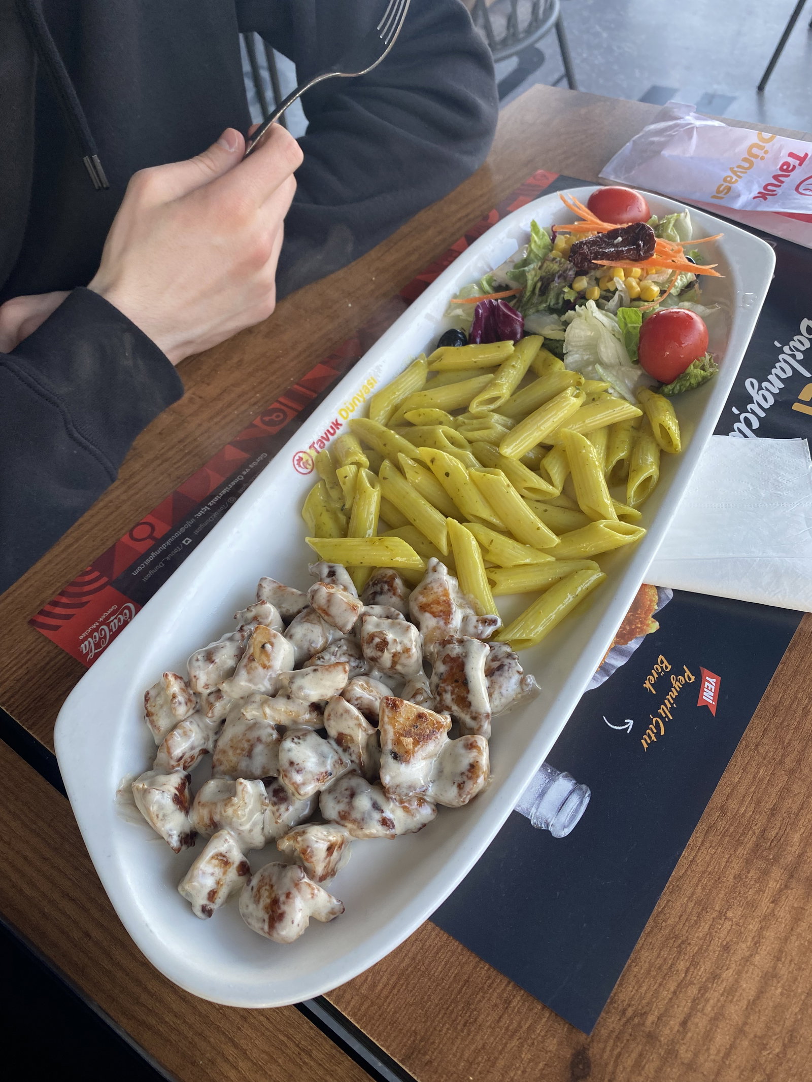 Tavuk Dünyası Karasu Cadde