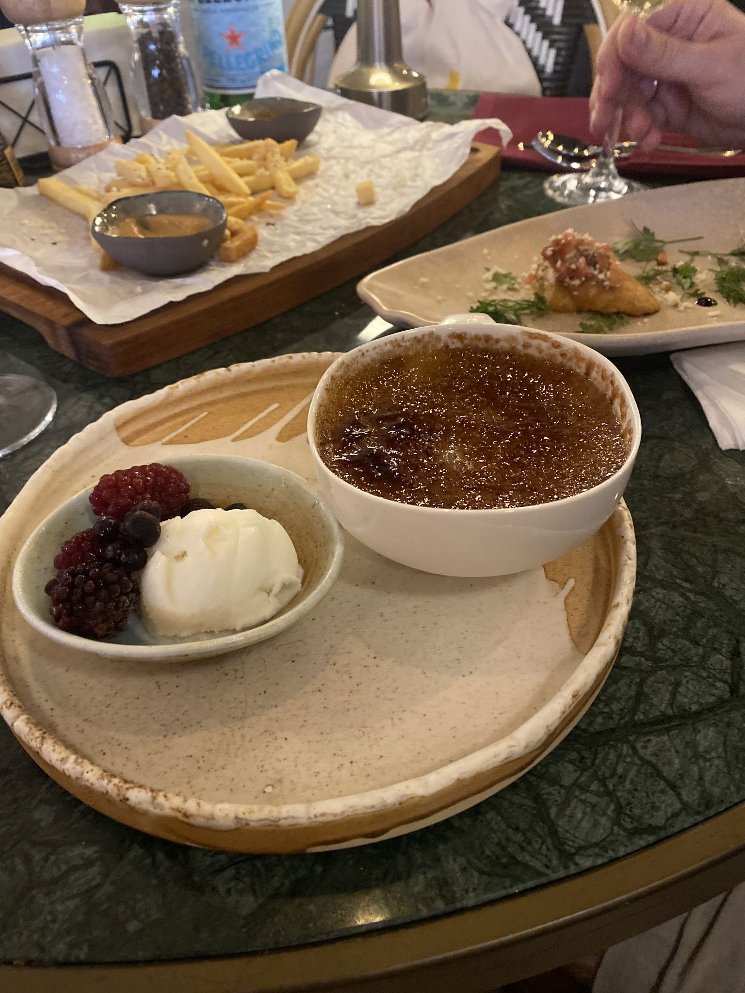 Crave House Kitchen&Bar