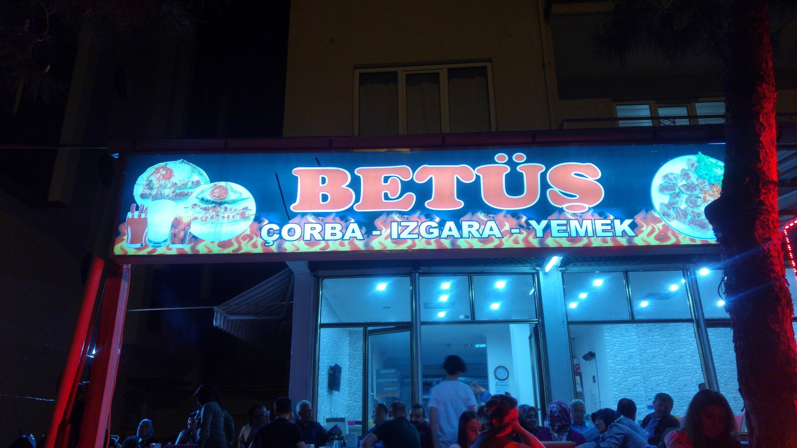 Betüş Ev Yemekleri̇