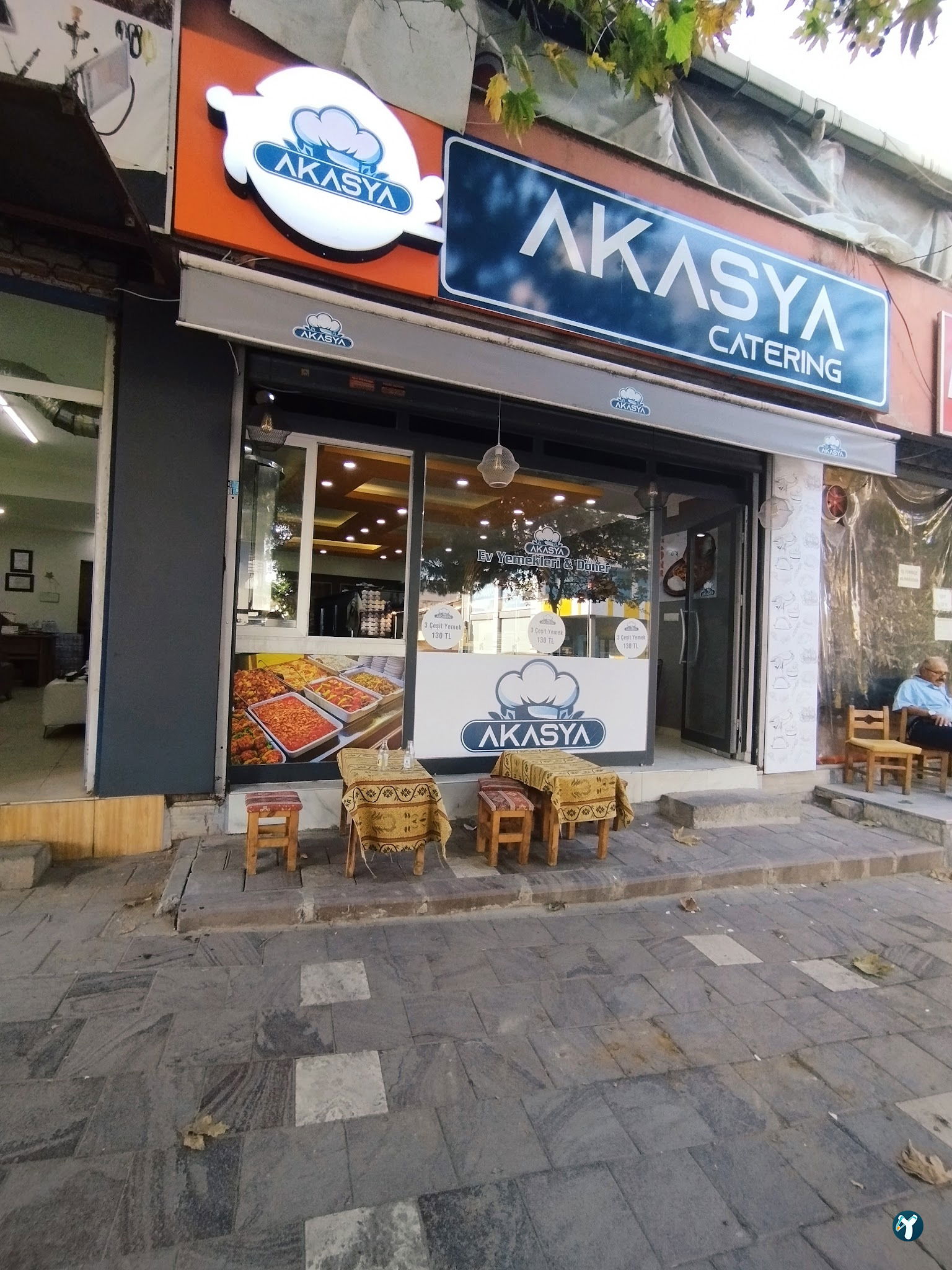 Necati Usta Köfte Kanat Salonu