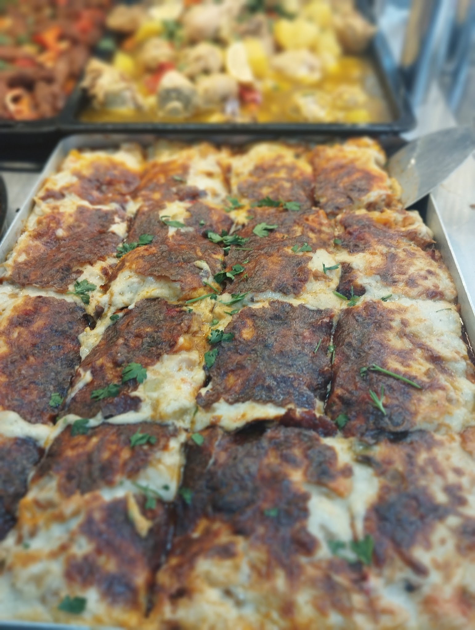 Necati Usta Köfte Kanat Salonu
