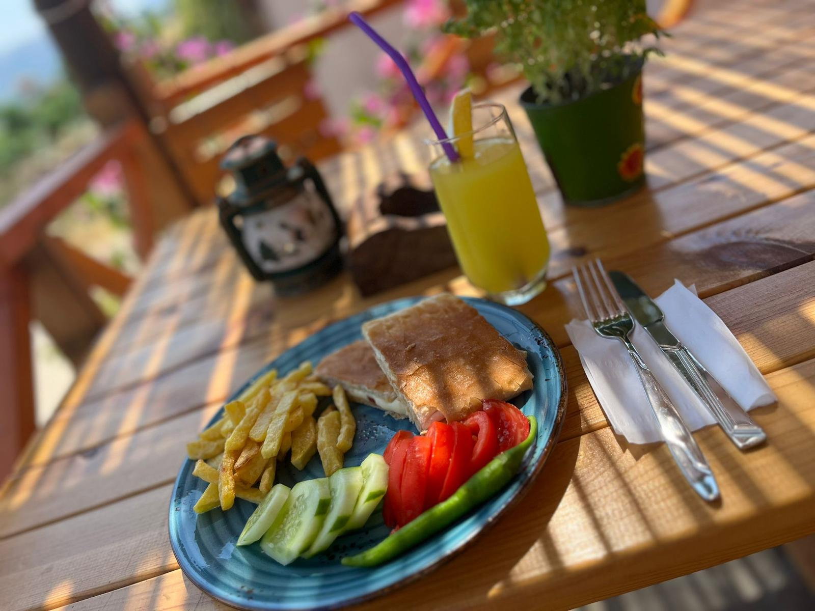 İMroz Cafe