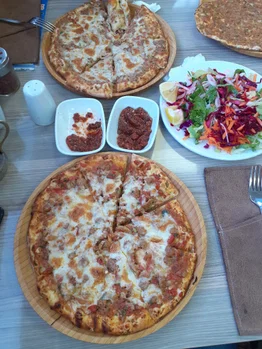 4 Kardeşler Pi̇de & Lahmacun Salonu resimleri