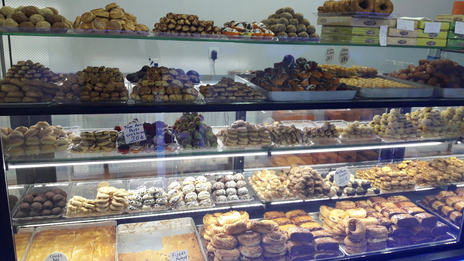 Kandil Pide Baklava Lahmacun Salonu