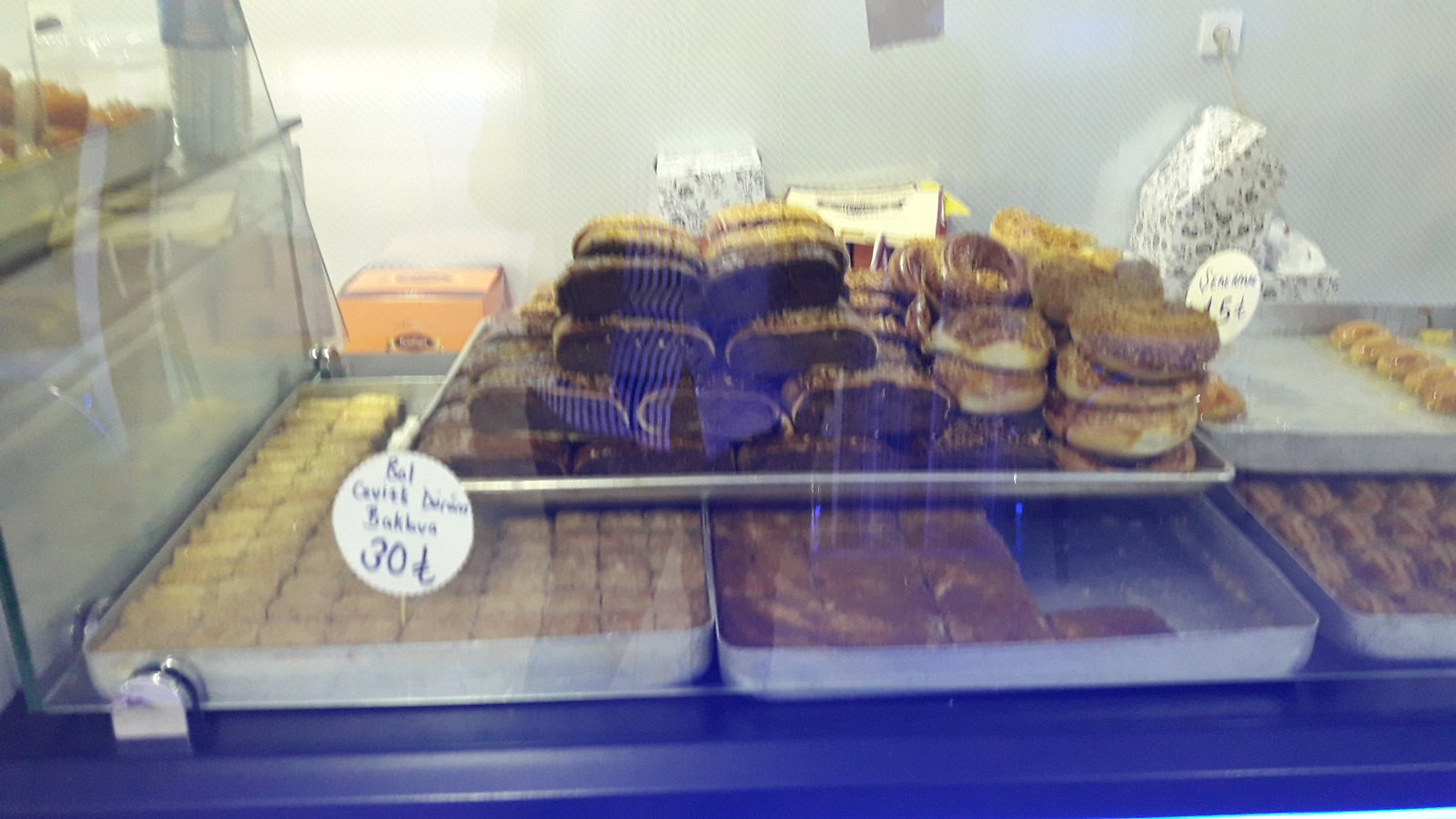 Kandil Pide Baklava Lahmacun Salonu