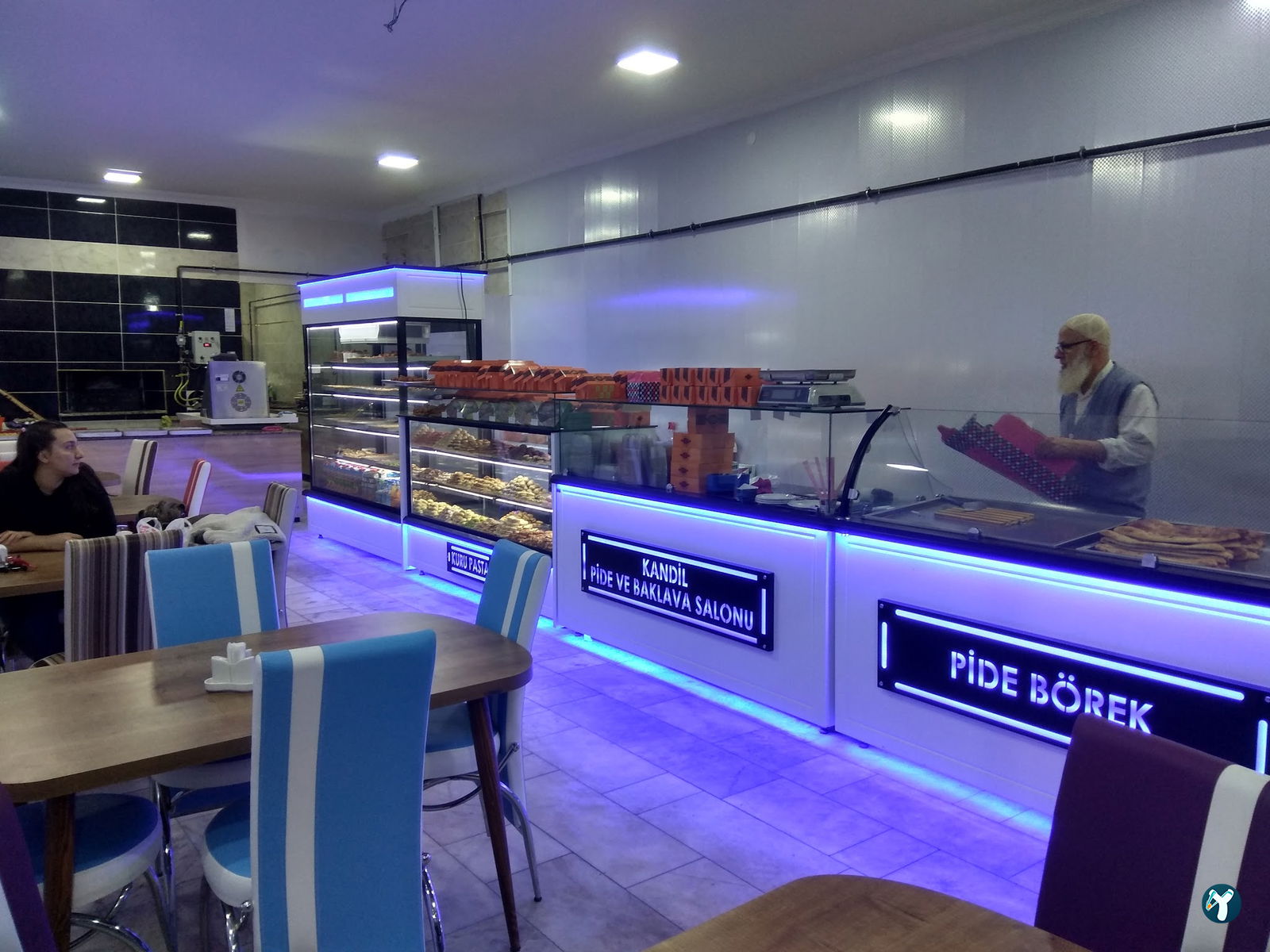 Kandil Pide Baklava Lahmacun Salonu
